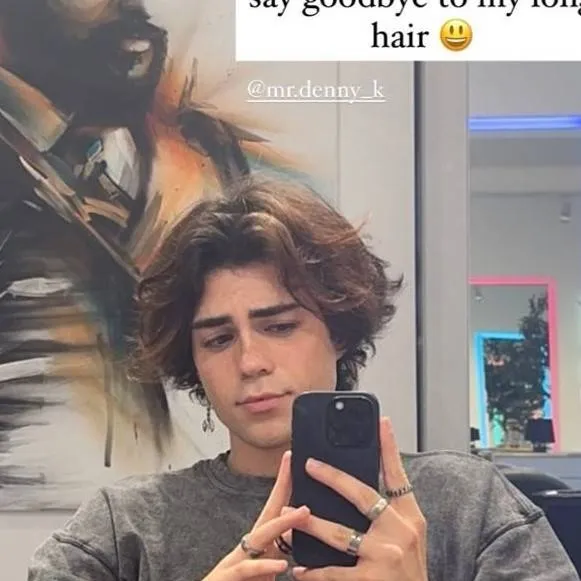 chat with ai character: ᗷᗴᑎᒍｉ ᴋʀᴏʟ