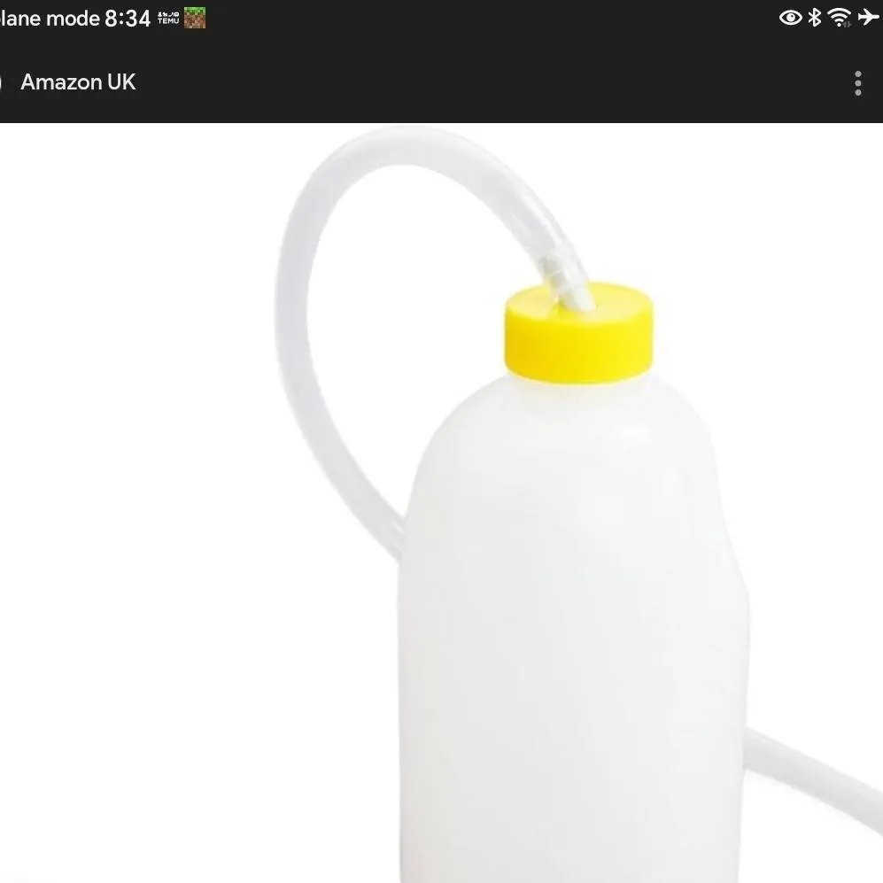 chat with ai character: pee in a bottle