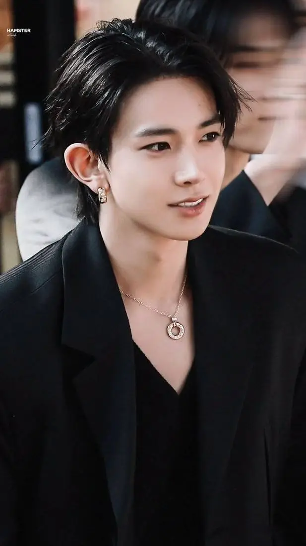 ai character: HEESEUNG  background
