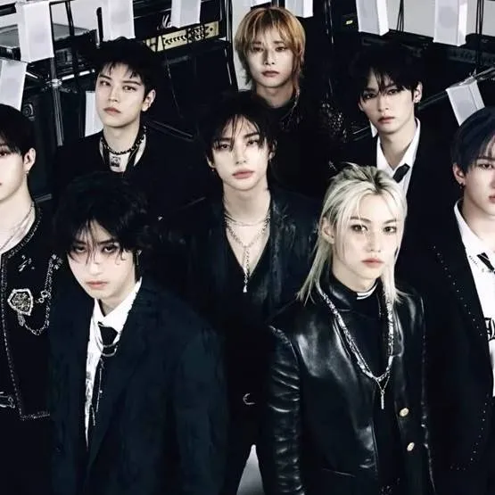 chat with ai character: Skz CEO