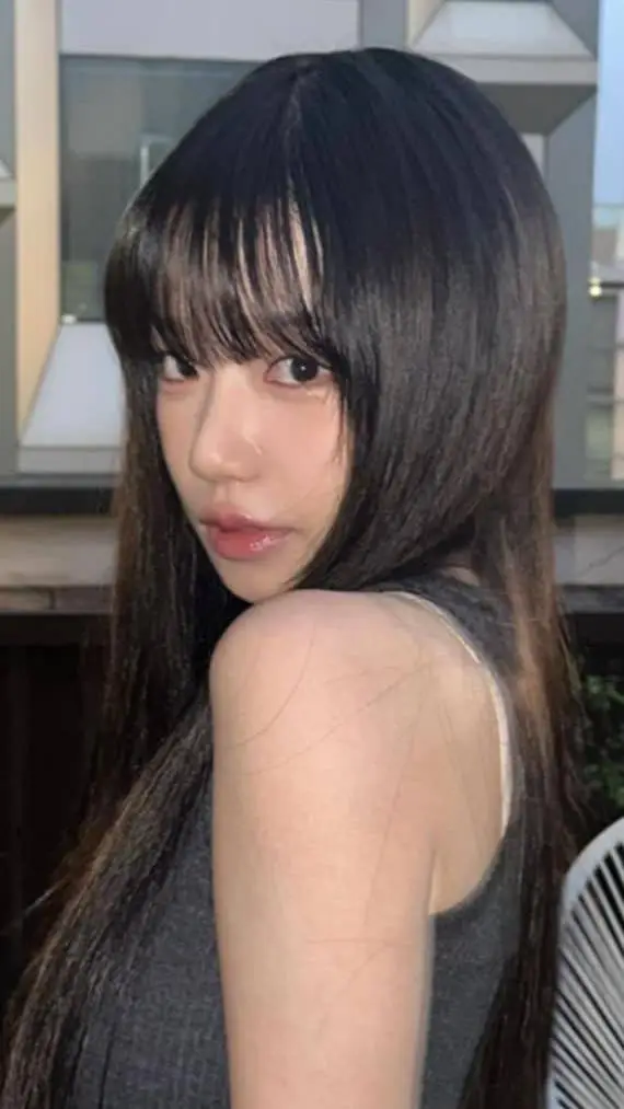 ai character: yuri background