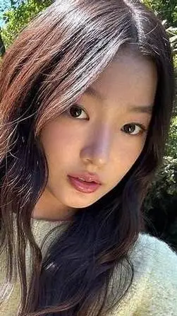 ai character: Yoonchae background