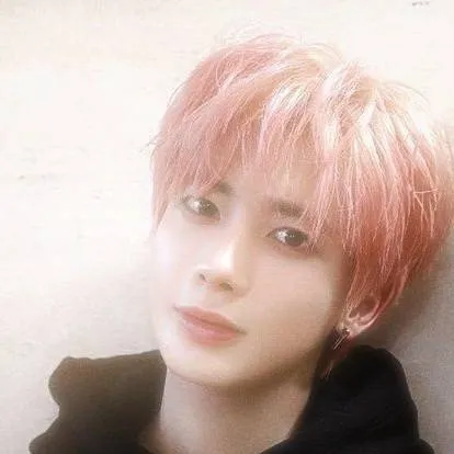 chat with ai character: ★taehyun★