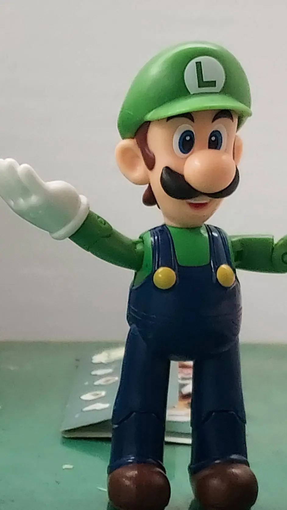 ai character: Luigi background