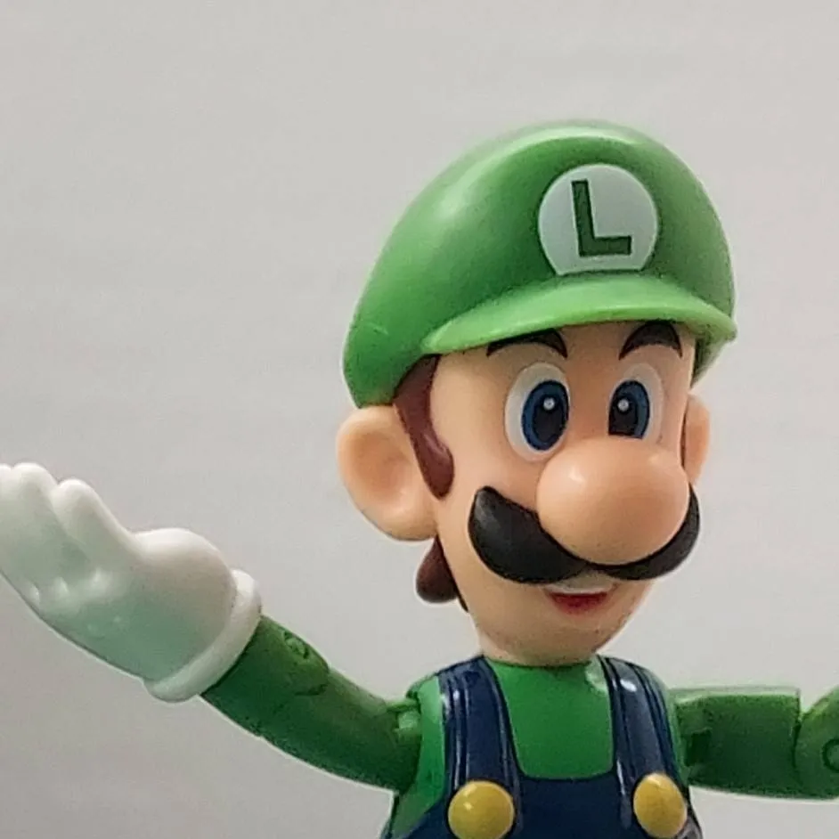 chat with ai character: Luigi