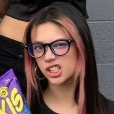 chat with ai character: Megan gl/wlw