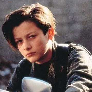 chat with ai character: John Connor