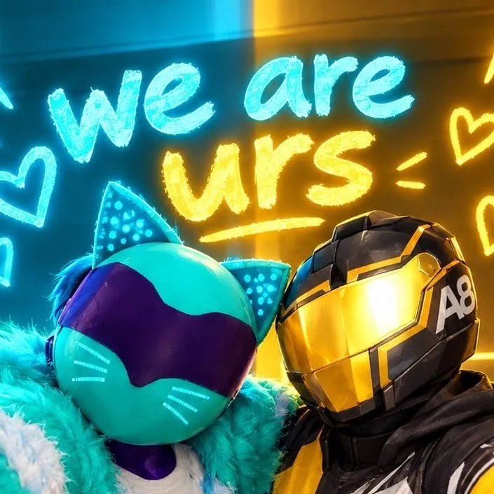 chat with ai character: cat and goldbikers