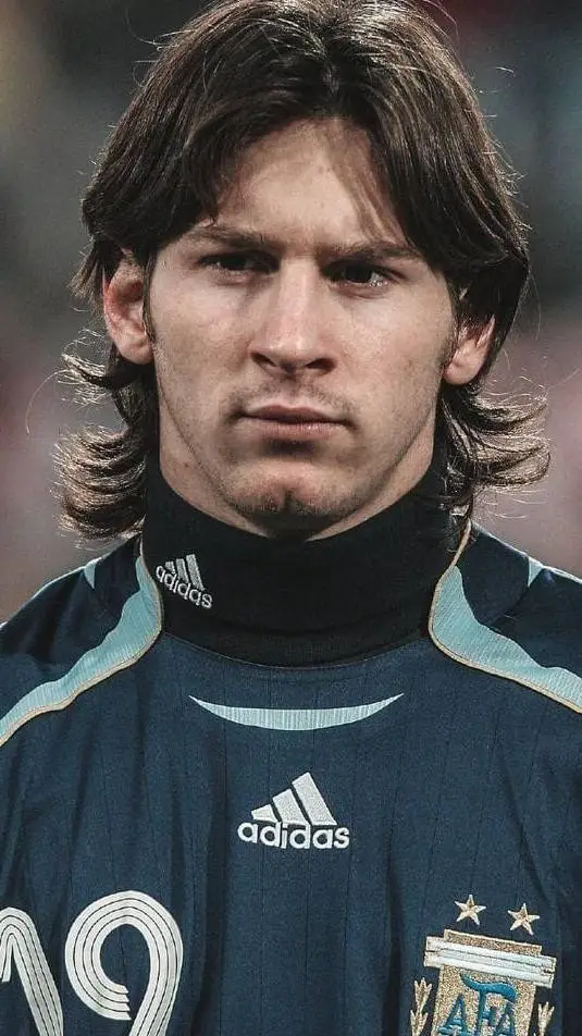 ai character: Leonel Messi background