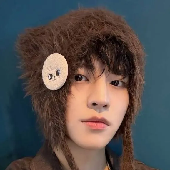 chat with ai character: SEUGMIN 