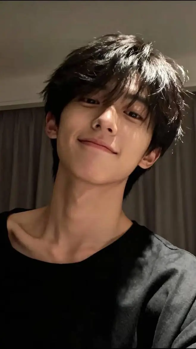 ai character: ۶۟ৎByeol-Jin˚. ᵎᵎ background