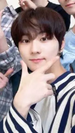 ai character: Jungwon-shii background