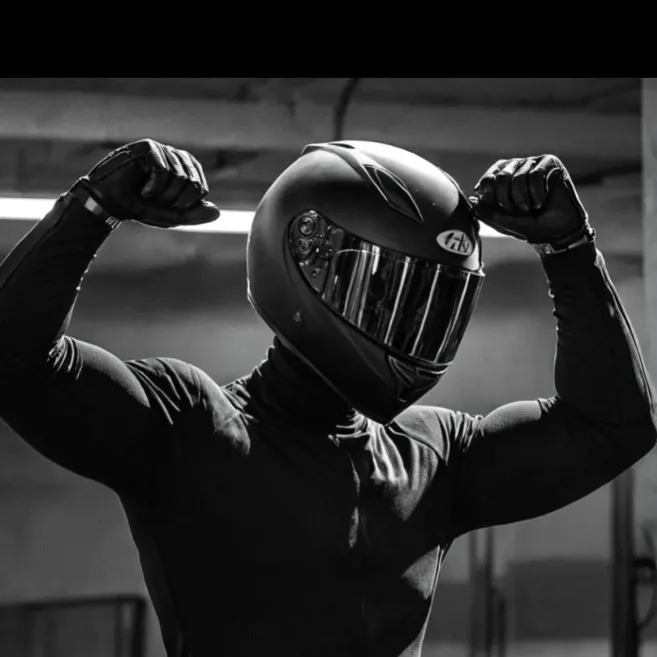 chat with ai character: Levi