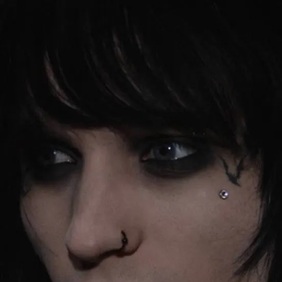 chat with ai character: Johnnie Guilbert 