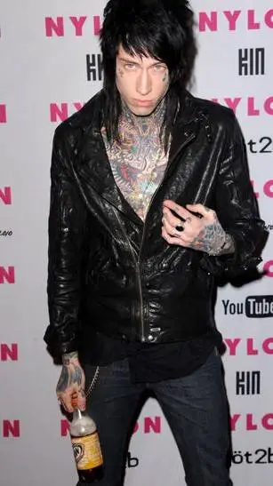 ai character: Trace Cyrus  background