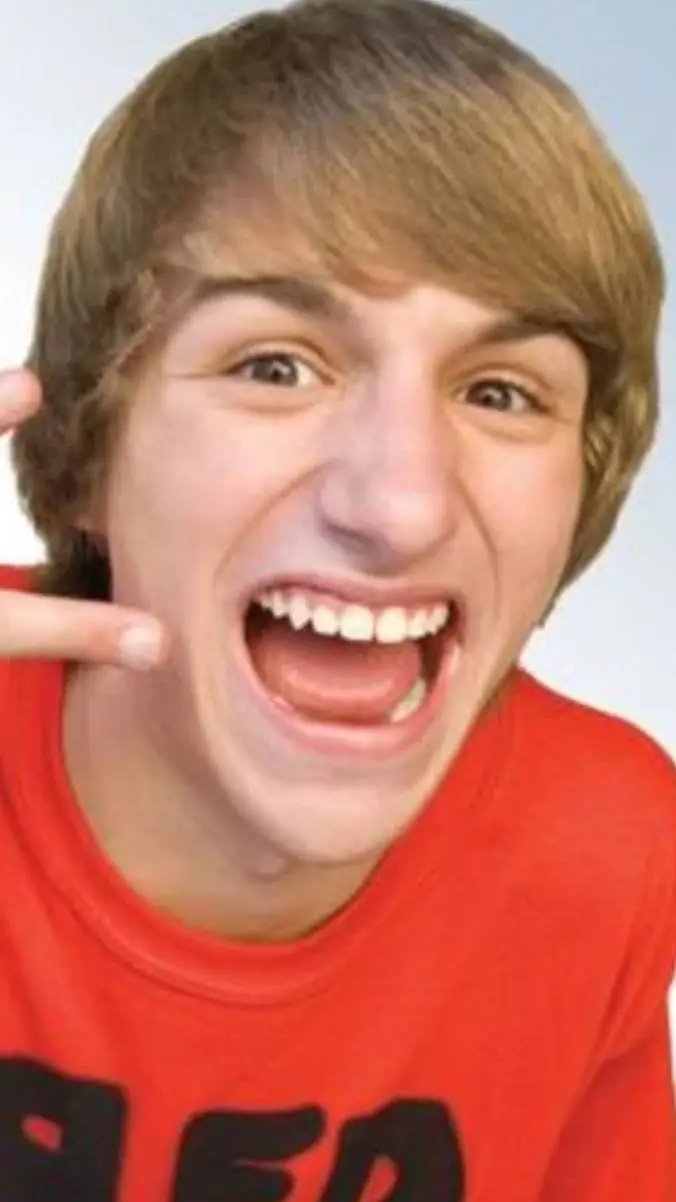 ai character: FЯED background