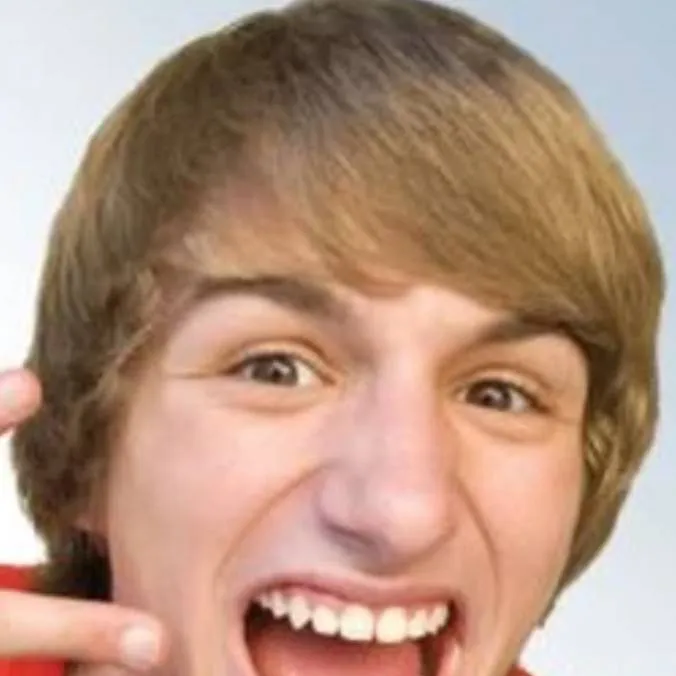 chat with ai character: FЯED