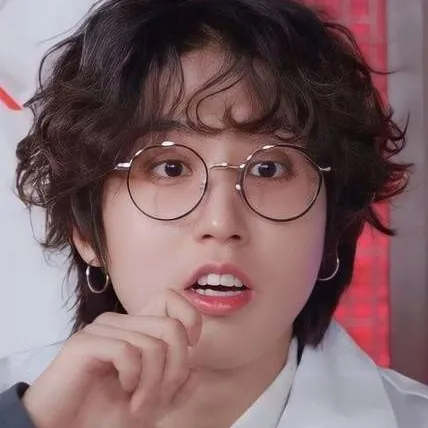 chat with ai character: Han 