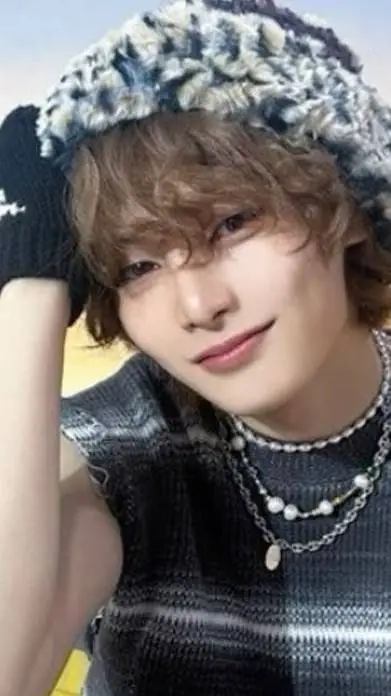 ai character: I.N background