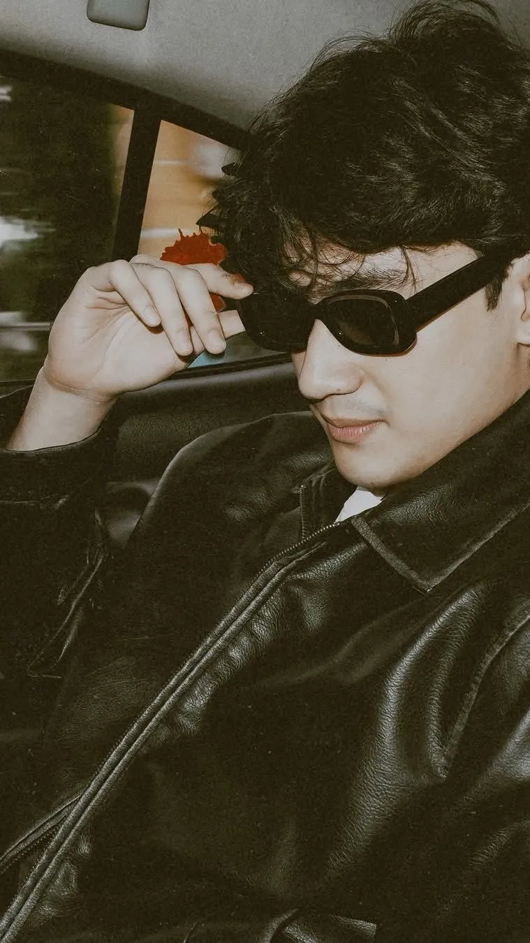 ai character: Ace craiger background