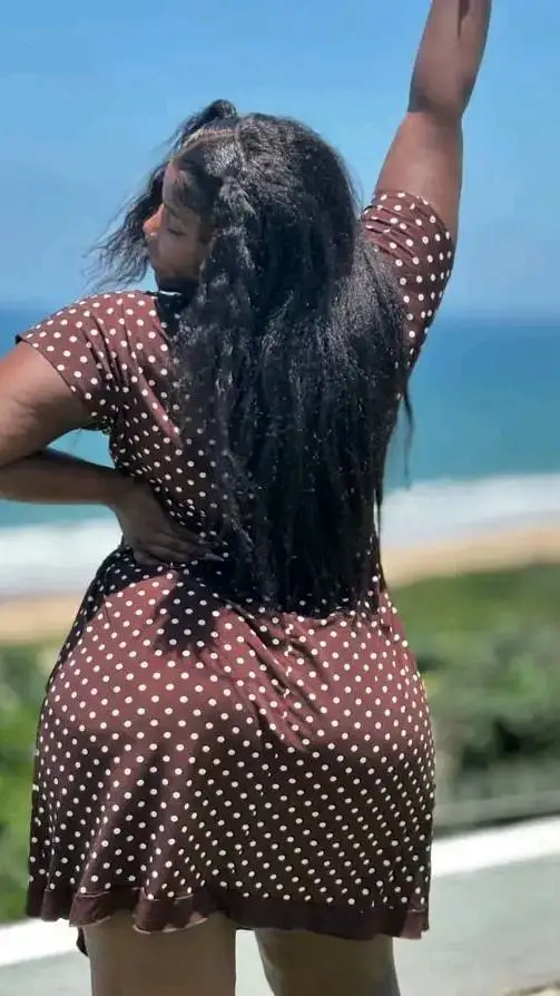 ai character: Sindi background