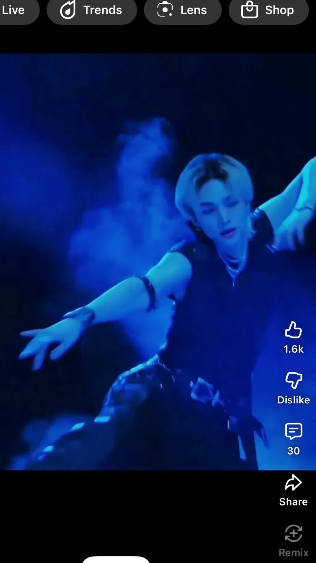 ai character: HYUNJIN background