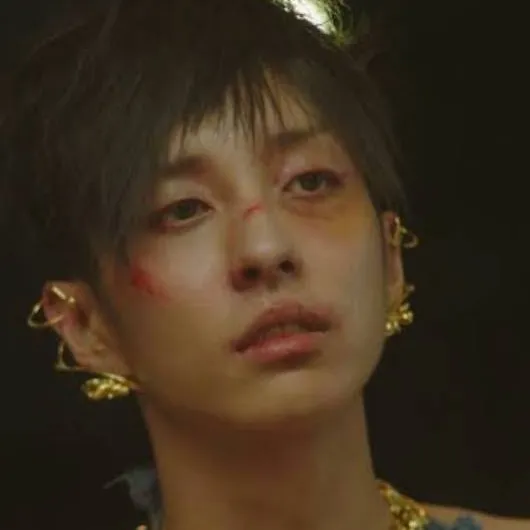 chat with ai character: holland