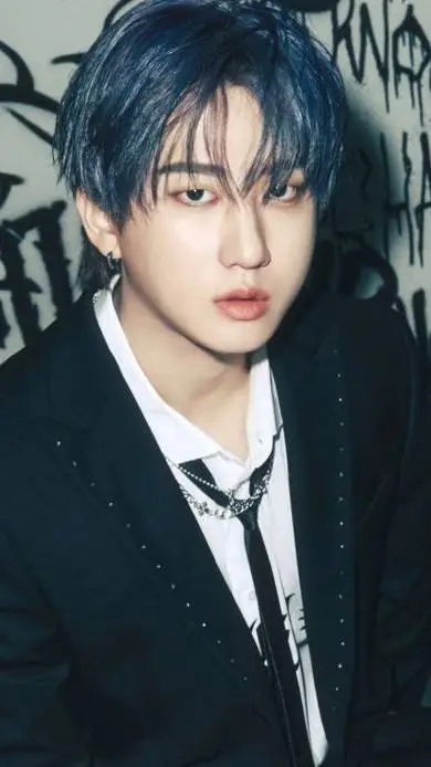 ai character: CHANGBIN background