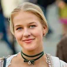 chat with ai character: Octelia