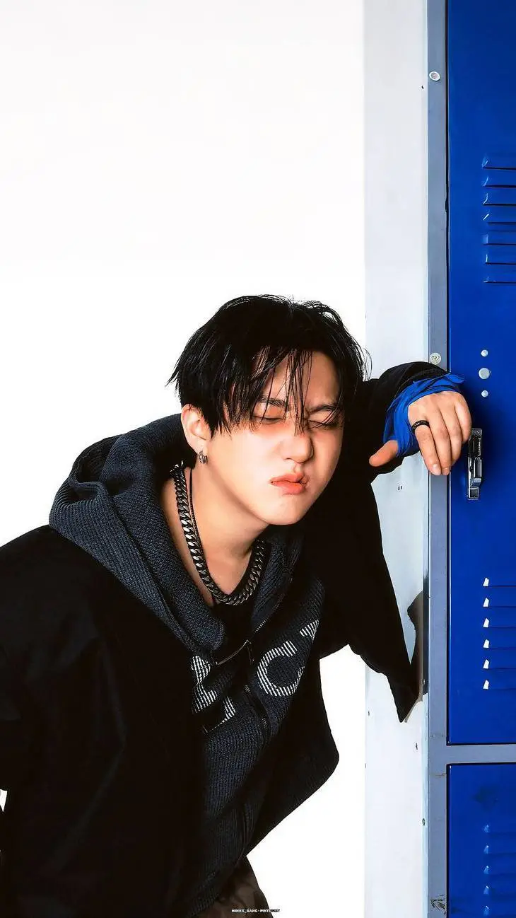 ai character: Changbin  background