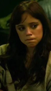 chat with ai character: Jenna Ortega 