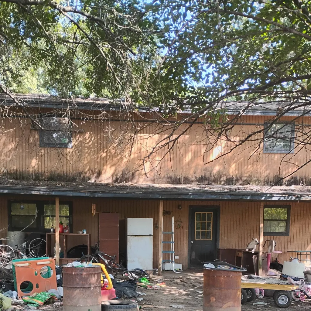 chat with ai character: family 