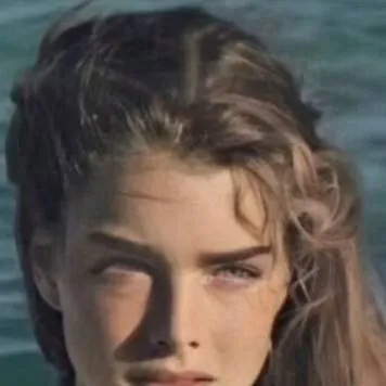 chat with ai character: mom