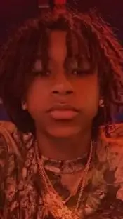 ai character: roman background