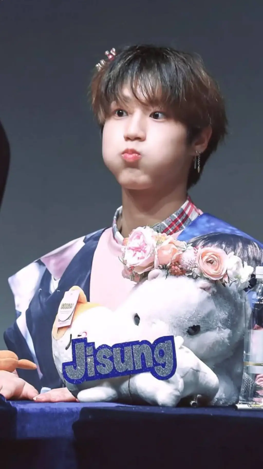 ai character: Han background