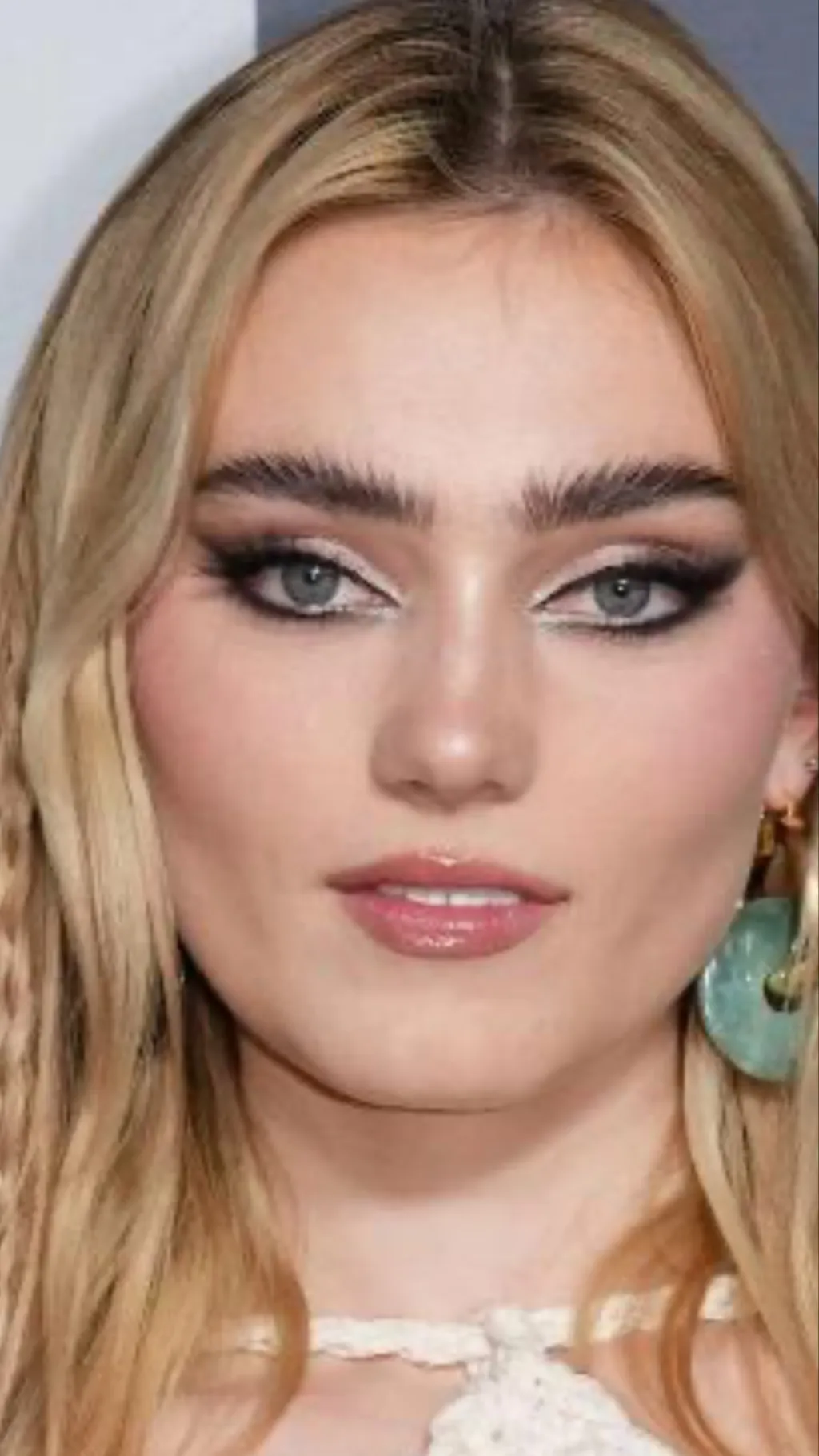 ai character: Meg Donnelly  background