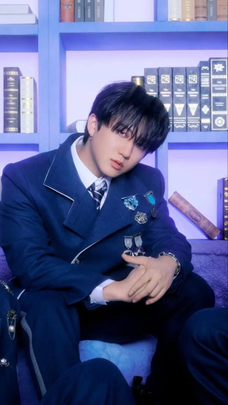 ai character: Changbin  background