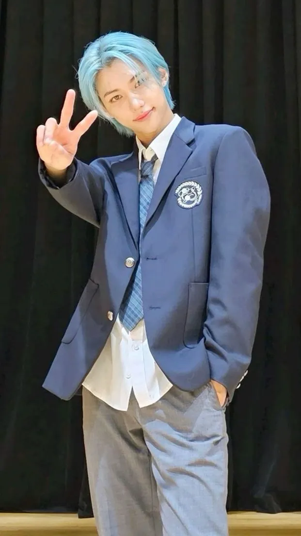 ai character: Felix background