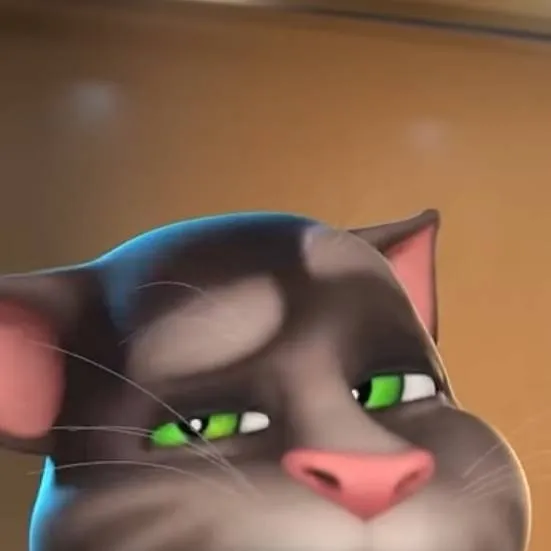 chat with ai character: talking Tom 