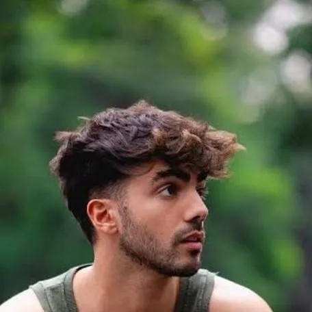 chat with ai character: Fede vigegani