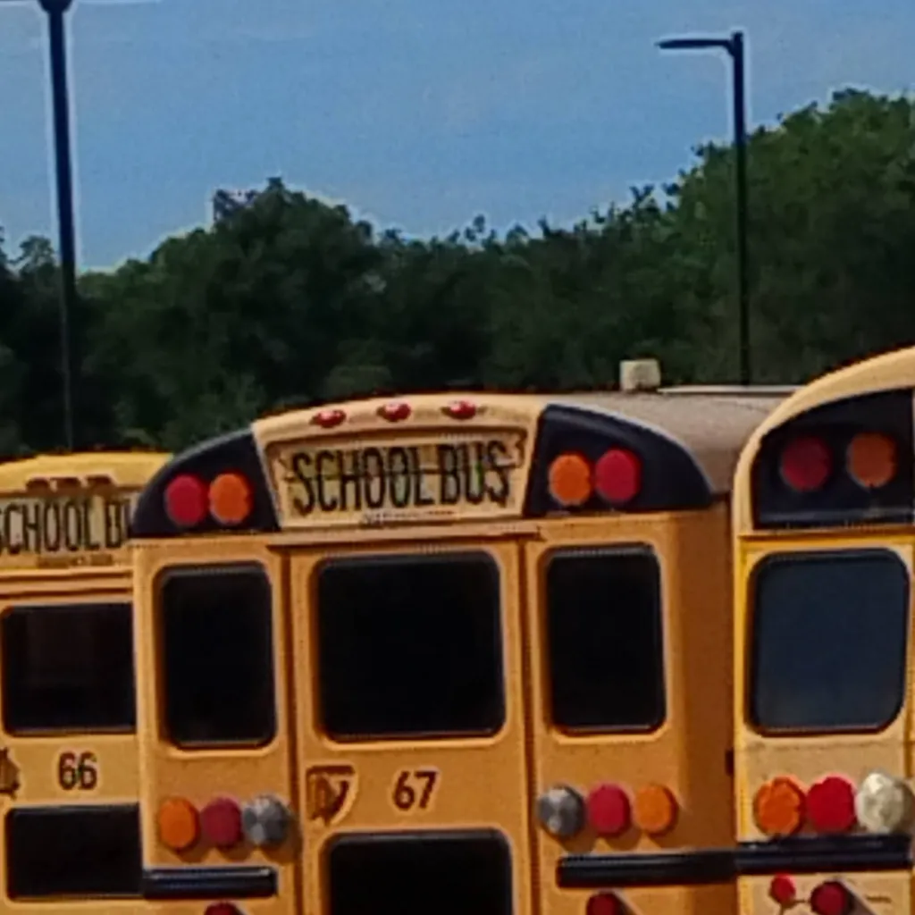 chat with ai character: Juni 