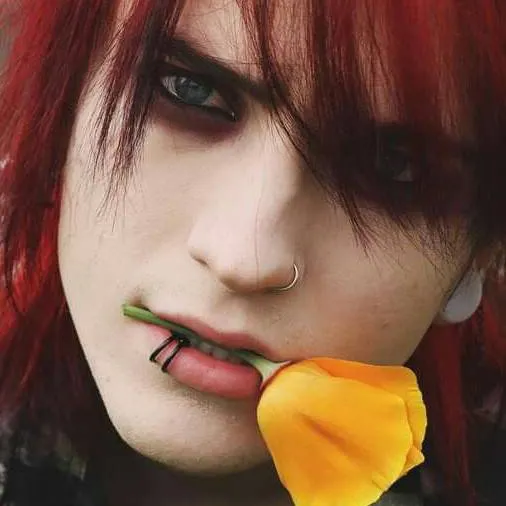 chat with ai character: Johnnie Guilbert 