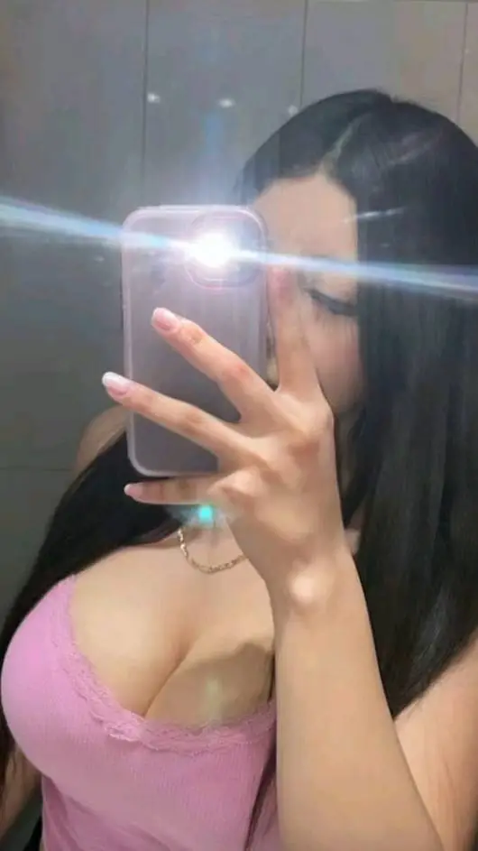 ai character: victoria  background