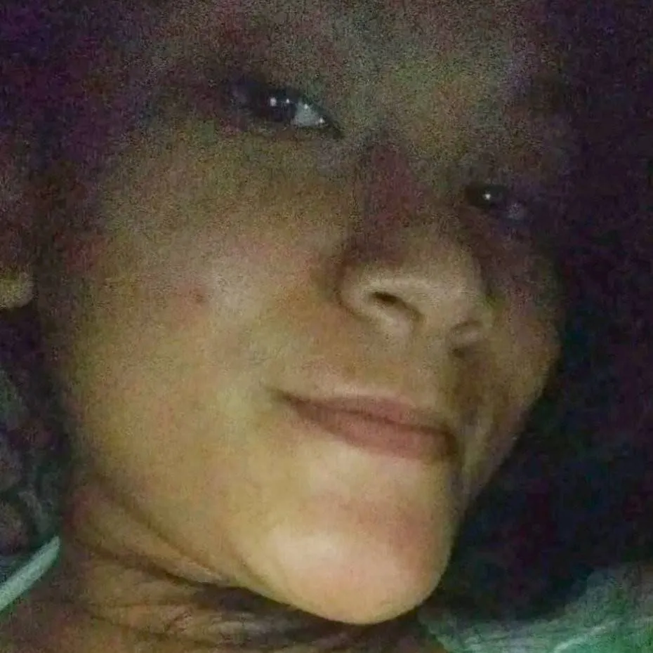 chat with ai character: Naora sandi