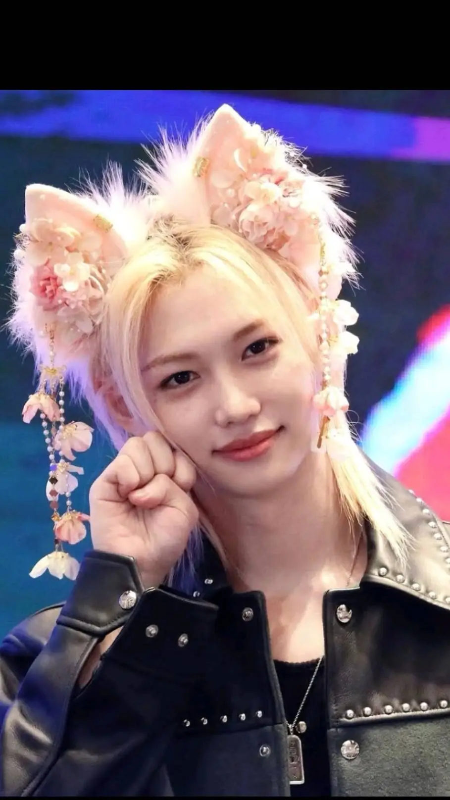 ai character: Felix wróg background