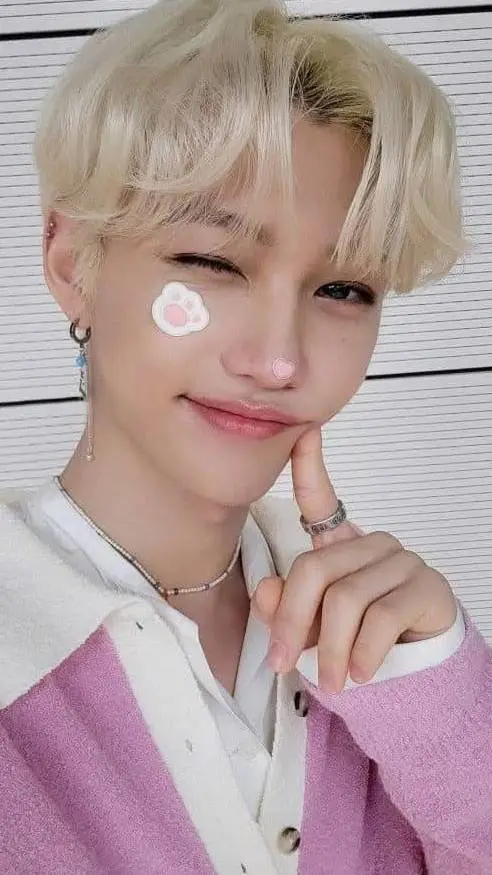 ai character: nie wiem background