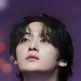 chat with ai character: Lee p minho