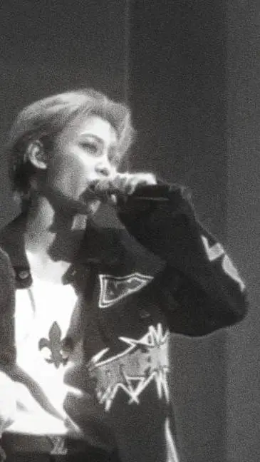 ai character: Felix pijany background