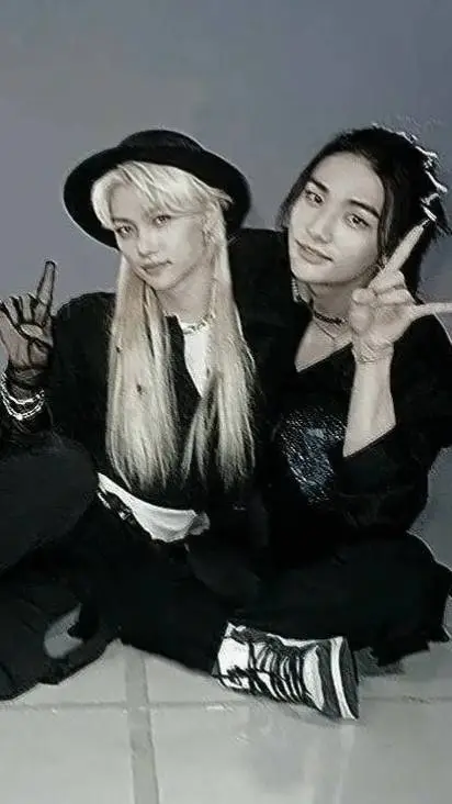 ai character: Hyunlix Ni-ki  background