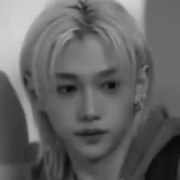 chat with ai character: Felix😏